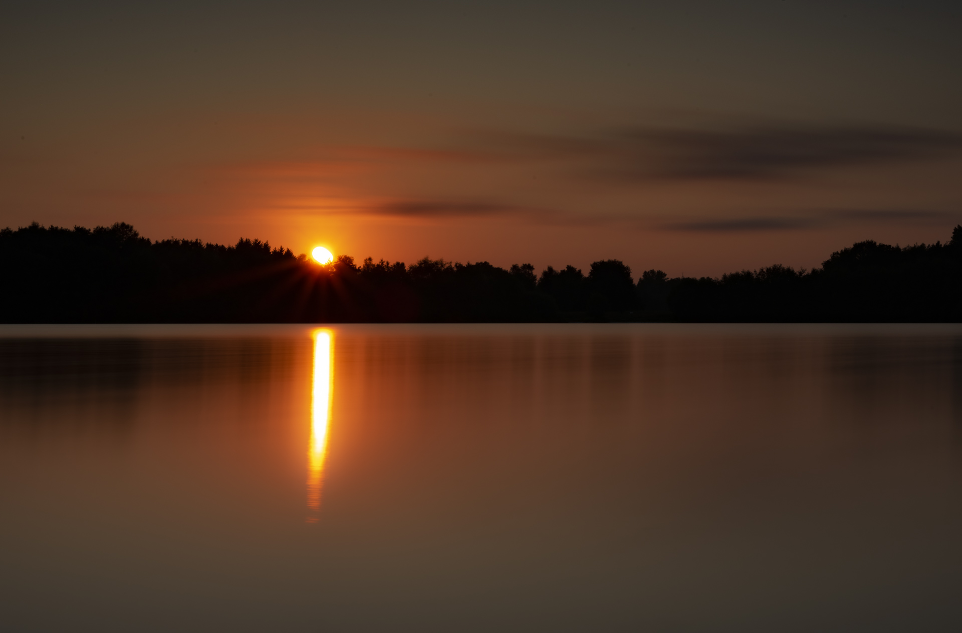 Sonnenuntergang am See - Langzeigtbelichtung, Copyright Stephan Siemon