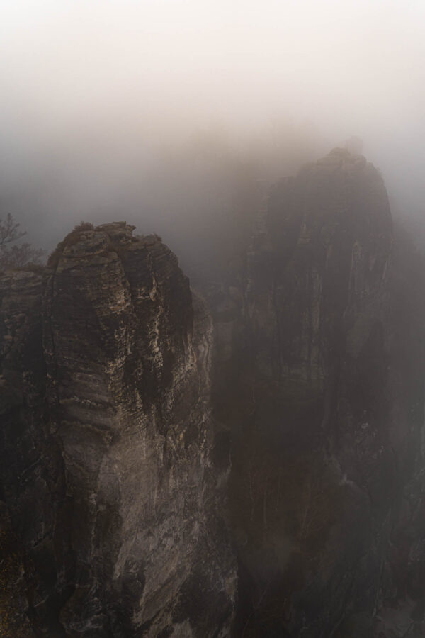 Felsen im Nebel – Bastei